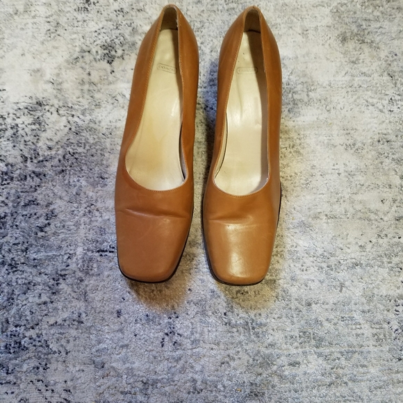 Vintage Coach heels sz 9B - Picture 3 of 8